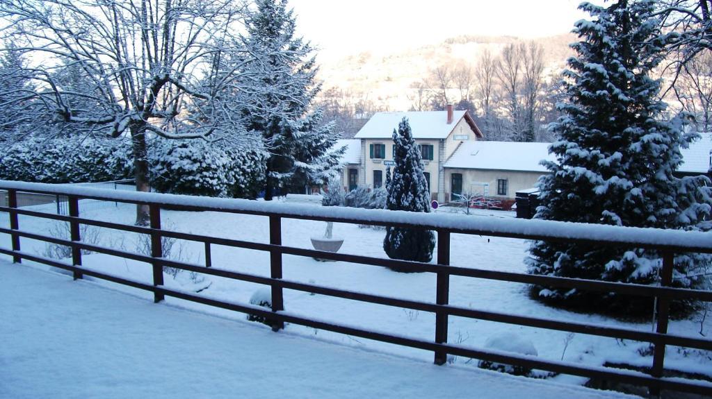 Chambres d'Hôtes L'Etape Ardèchoise Lamastre Esterno foto