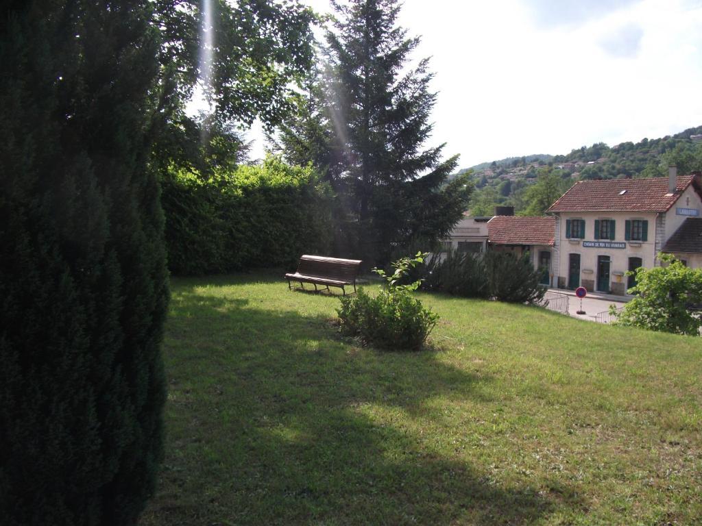 Chambres d'Hôtes L'Etape Ardèchoise Lamastre Esterno foto